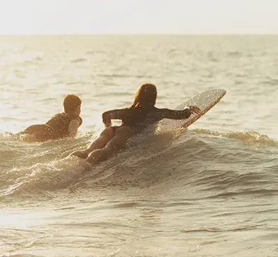 Surferq en el mar